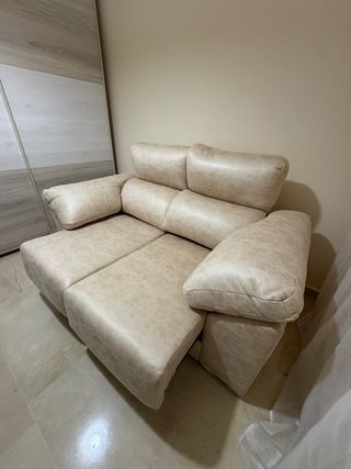 Sofá 2 plazas crema polipiel