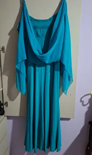 Abito lungo verde acqua con perline