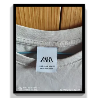 Camiseta Zara Talla S con estampado