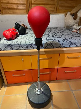 Saco de boxeo ajustable rojo