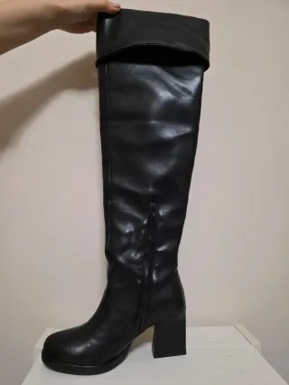 Stivali Pinko neri alti con tacco