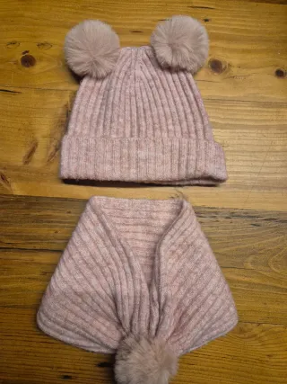 Conjunto gorro y bufanda rosa pompón