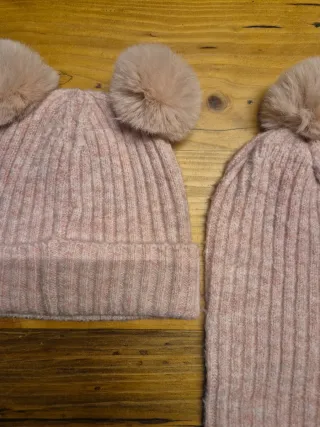 Conjunto gorro y bufanda rosa pompón
