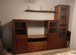 Mueble modular salón madera y cristal