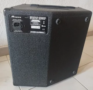 Ampli Bajo Ampeg BA-108