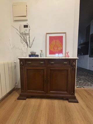 Aparador madera con mármol