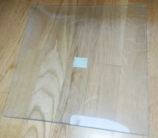 2 Fuentes de cristal con decoración y transparente