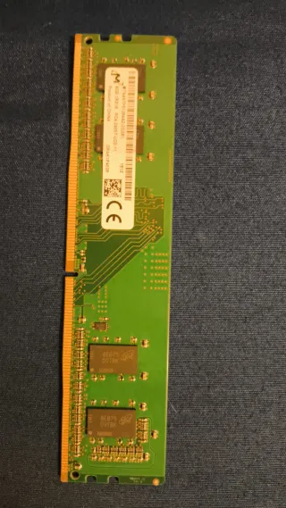 SK hynix 4GB PC3L-12800U Módulo RAM