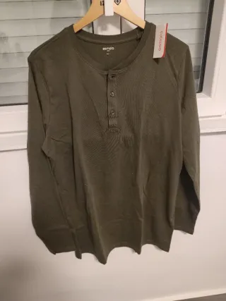 Camiseta Esmara verde manga larga