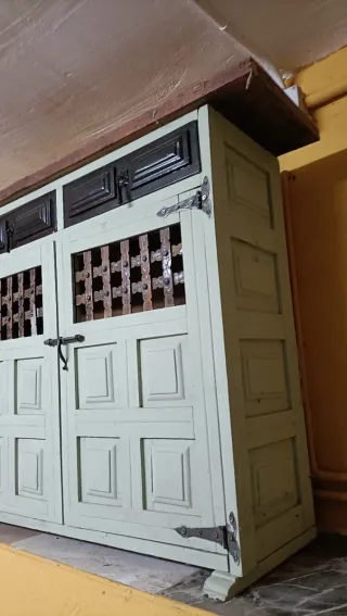 Aparador recibidor madera y metal