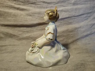 Figura vintage Fallera de porcelana – Santa Rufina