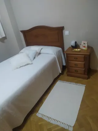 Dormitorio madera maciza individual