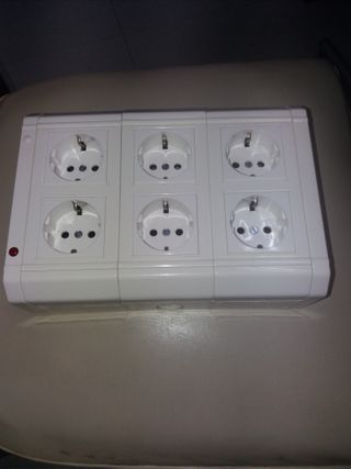 Caja 6 Enchufes Exteriores con Testigo