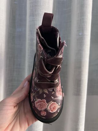 Botas niña estampadas flores  Talla 23