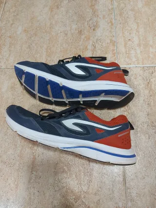 Zapatillas Decathlon Talla 47 Azul/Rojo