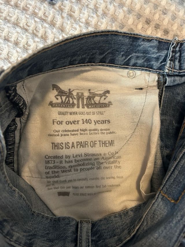 Tejanos Levi's hombre azul claro