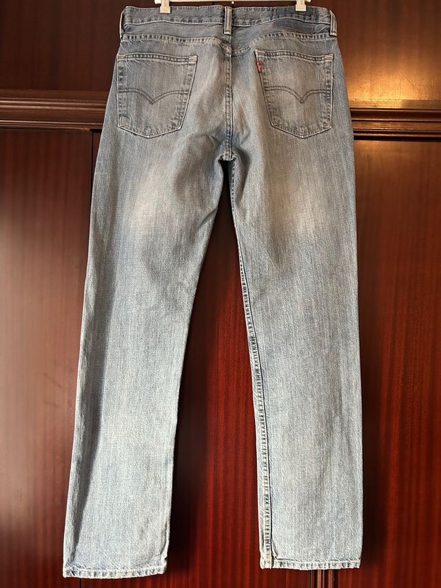 Tejanos Levi's hombre azul claro