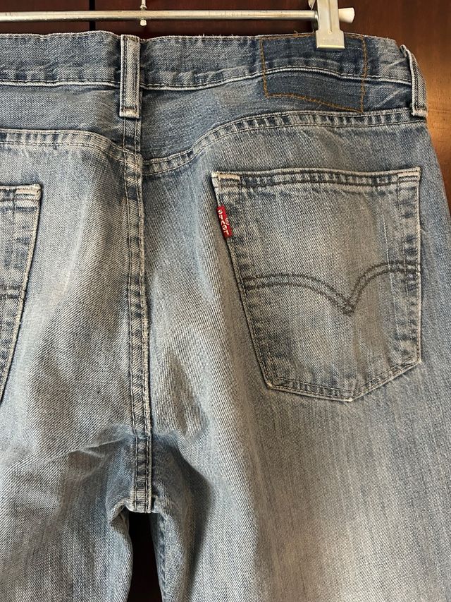 Tejanos Levi's hombre azul claro