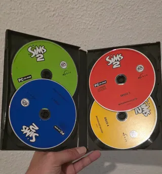 Lote Videojuegos PC: Football Manager, Sims, High