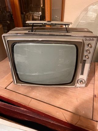 Televisor Radiola Portátil Vintage
