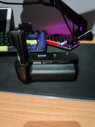 Canon EOS 300D + Grip BG-E1 + Funda