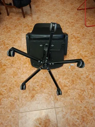 Silla de oficina negra
