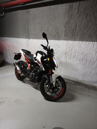 KTM Duke 125
