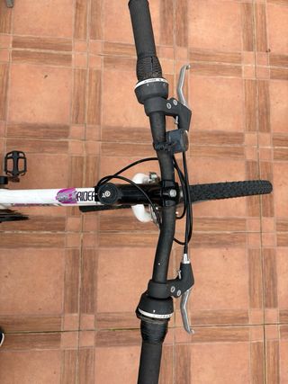 Bicicleta Blanca BTWIN