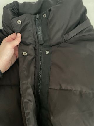 Abrigo acolchado negro