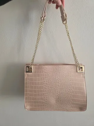 Borsa Mario Valentino rosa con dettagli oro