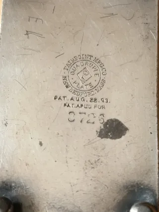 Caja Amiga de la Mujer antigua