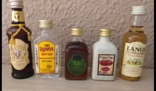 botellas miniatura