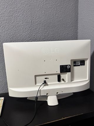 TV/Monitor LG Smart TV LED HD 24