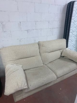 Sofá de 2 plazas en tela beige