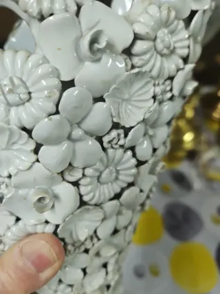 Jarrón porcelana antiguo blanco flores