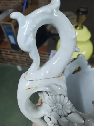 Jarrón porcelana antiguo blanco flores