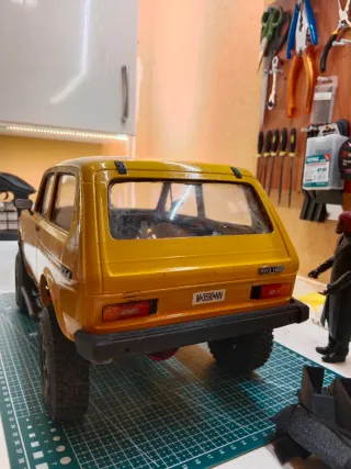 Carrocería Crawler Niva Amarilla