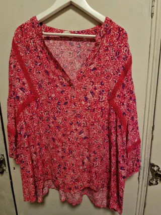 Blusa fucsia estampada talla grande