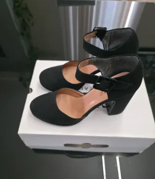 Sandali neri con tacco donna