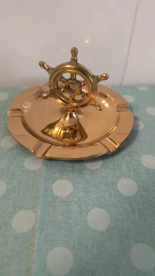 Cenicero Timón Vintage Latón