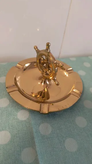 Cenicero Timón Vintage Latón