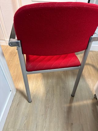 Sillas con Reposabrazos Rojas