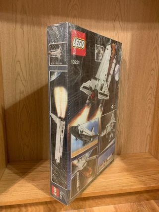 LEGO Creator Expert 10231 Shuttle Expedition.