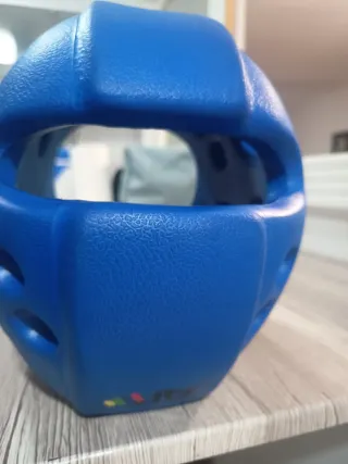 Casco Taekwondo Fujimae Azul y Rojo