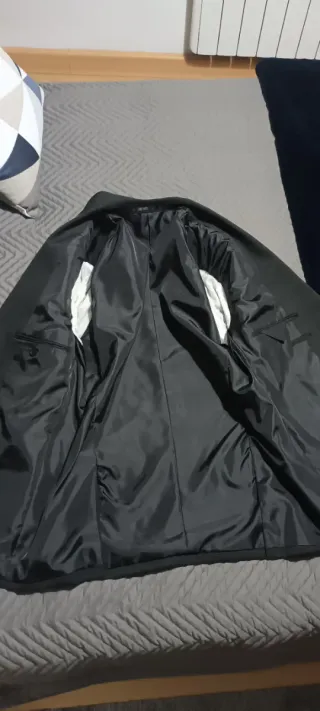 Traje de hombre negro