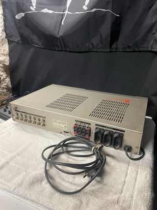 Amplificador vintage Sony TA-AX22
