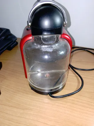 Cafetera Nespresso DeLonghi EN 95 R Roja