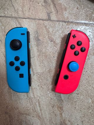 Nintendo Switch + 2 juegos y accesorios