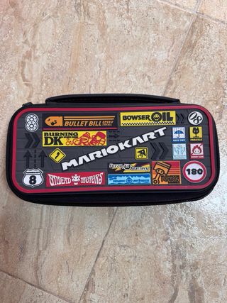 Nintendo Switch + 2 juegos y accesorios