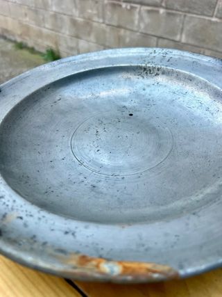 ANTIGUO PLATO DE PELTRE O ESTAÑO